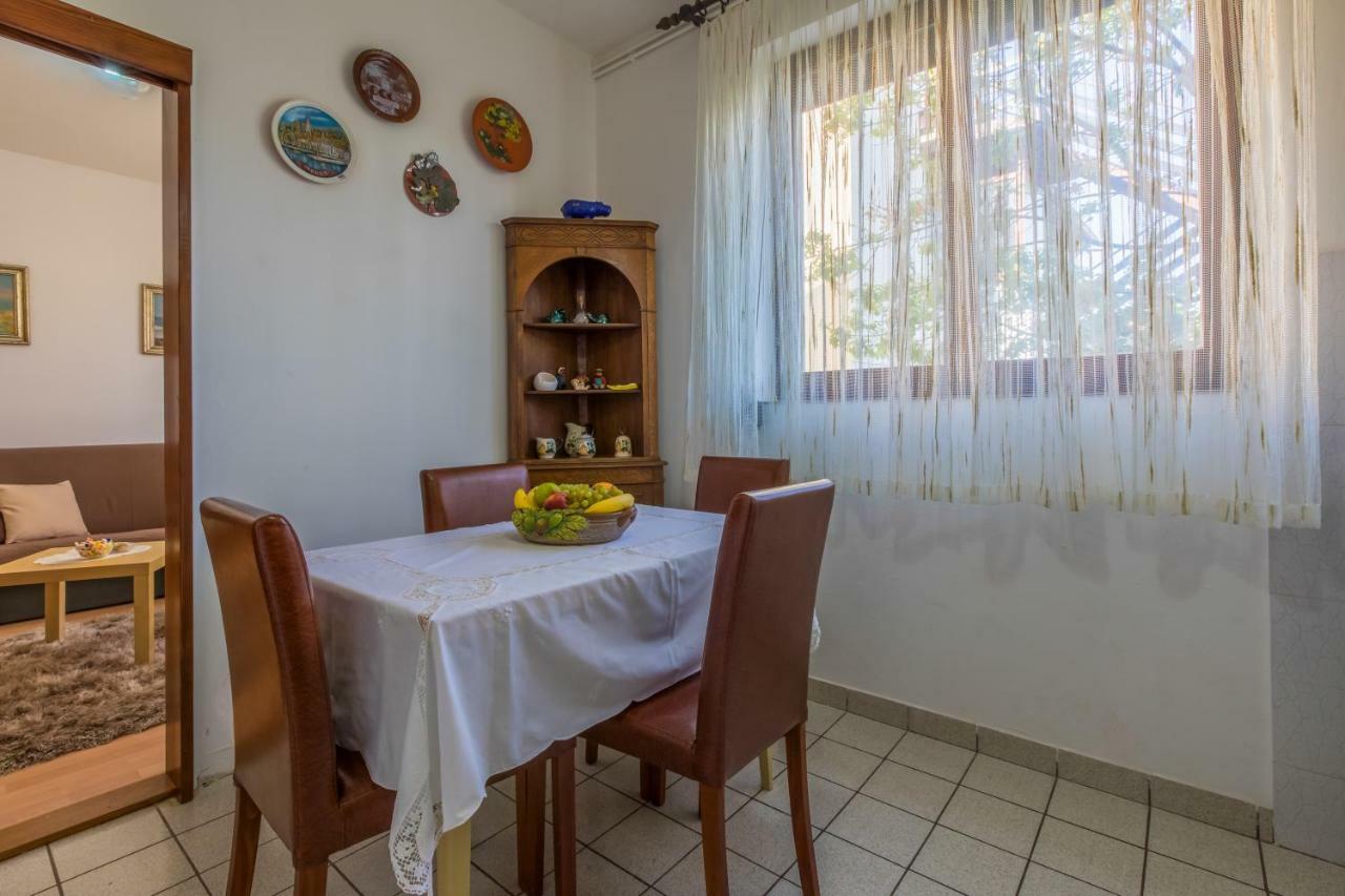 Apartman Laura Selce Exterior foto